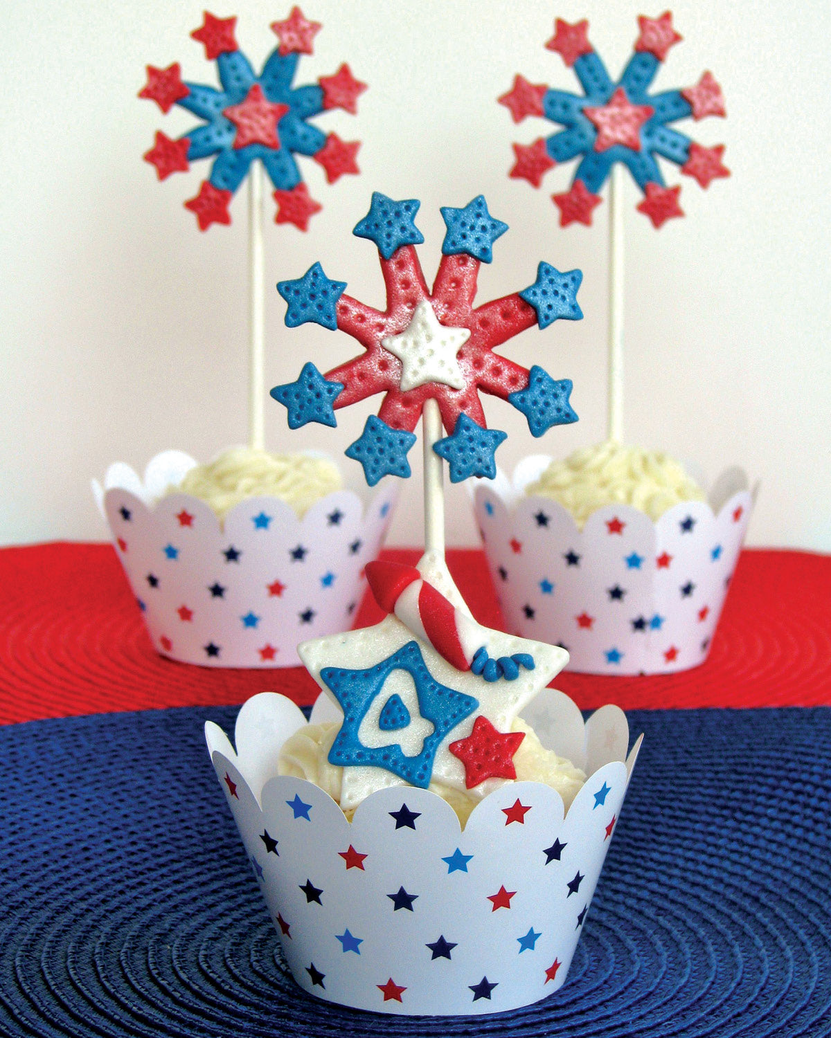 Sweet and Unique Cupcake Toppers: Over 80 Creative Fondant Tutorials, Tips, and Tricks - Cedar Fort Publishing & Media