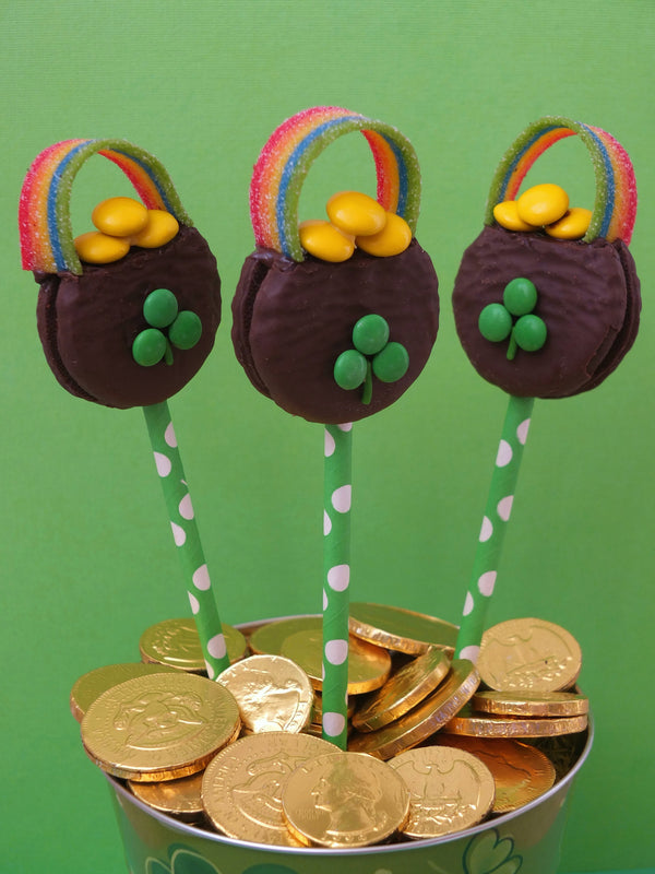 Party with Sweet Treats: Dressed-up Goodies for Every Occasion - Cedar Fort Publishing & Media